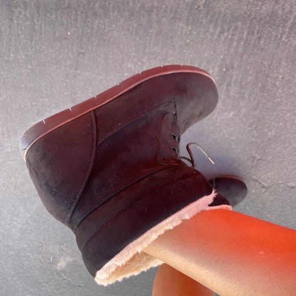 Cozy Black Vegan Fur Suede lace up booties - Picture 6 of 10